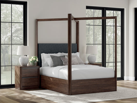 Dilenno Canopy Bed