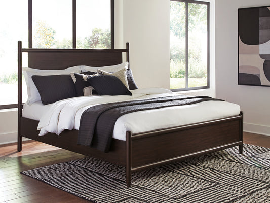 Dantenton Panel Bed