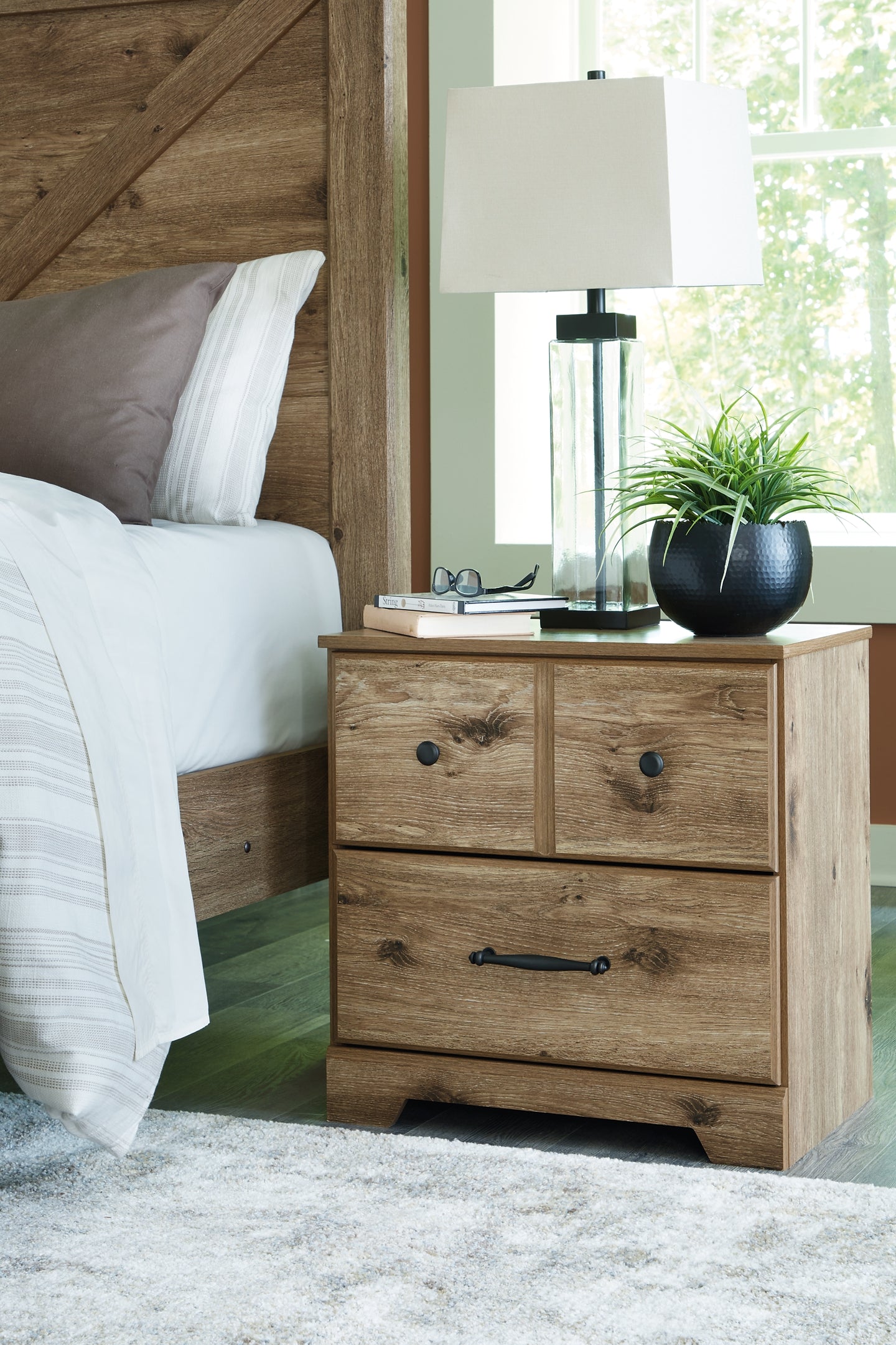 Bedroom > Night Stands