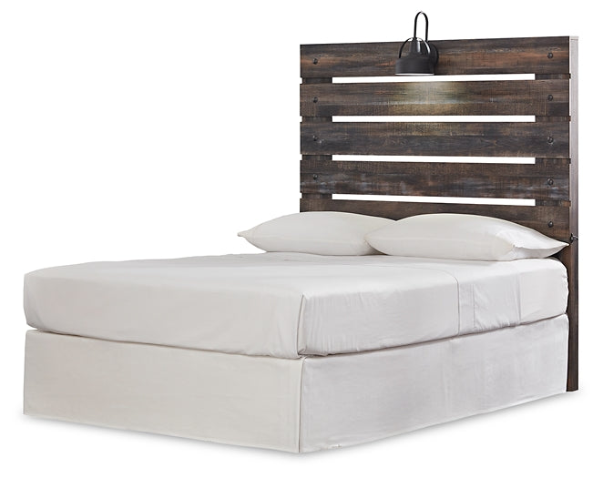 Drystan  Panel Headboard Bed With Mirrored Dresser, Chest And Nightstand