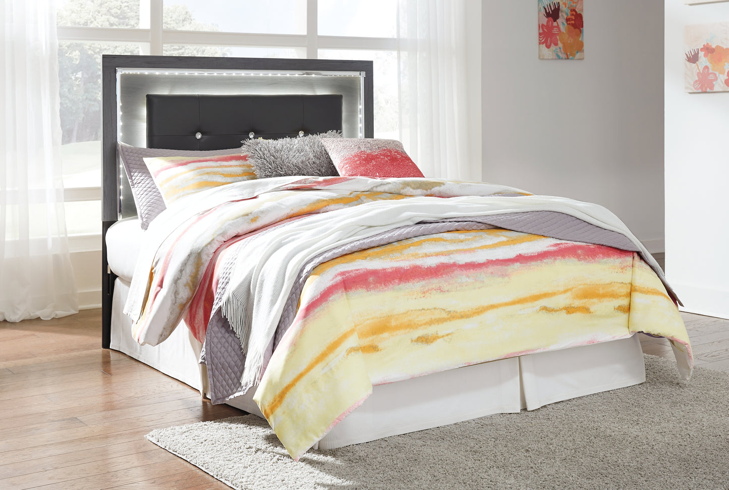 Lodanna  Upholstered Panel Headboard Bed With Mirrored Dresser