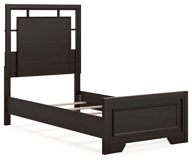 Covetown  Panel Bed With Mirrored Dresser And 2 Nightstands