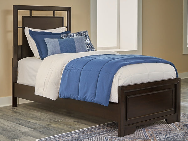 Covetown  Panel Bed With Mirrored Dresser And 2 Nightstands
