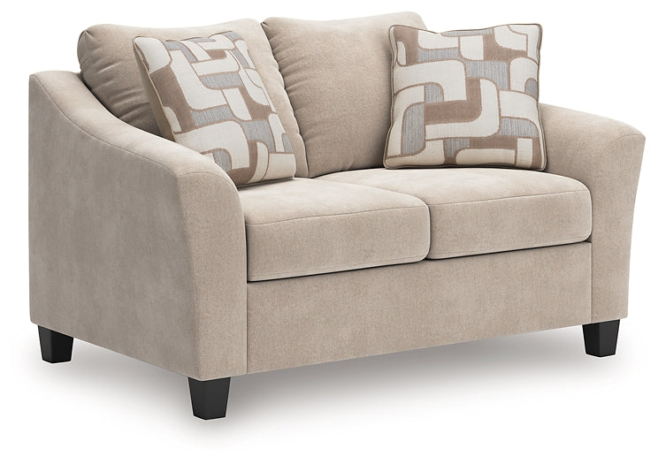 Willarae Loveseat