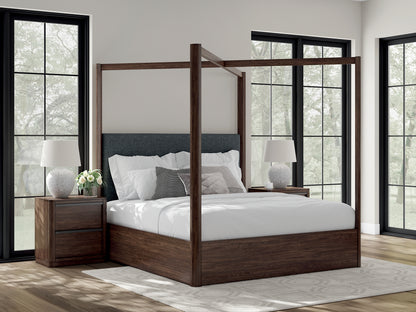 Dilenno  Canopy Bed