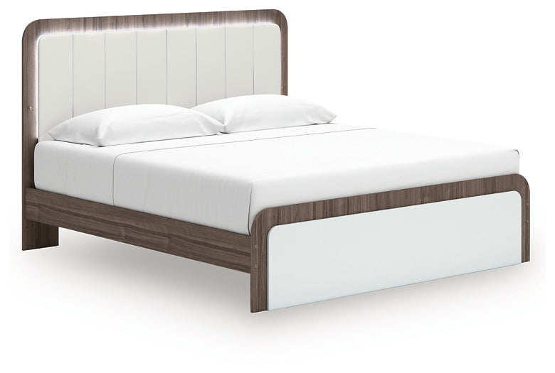 Kendanport  Upholstered Bed