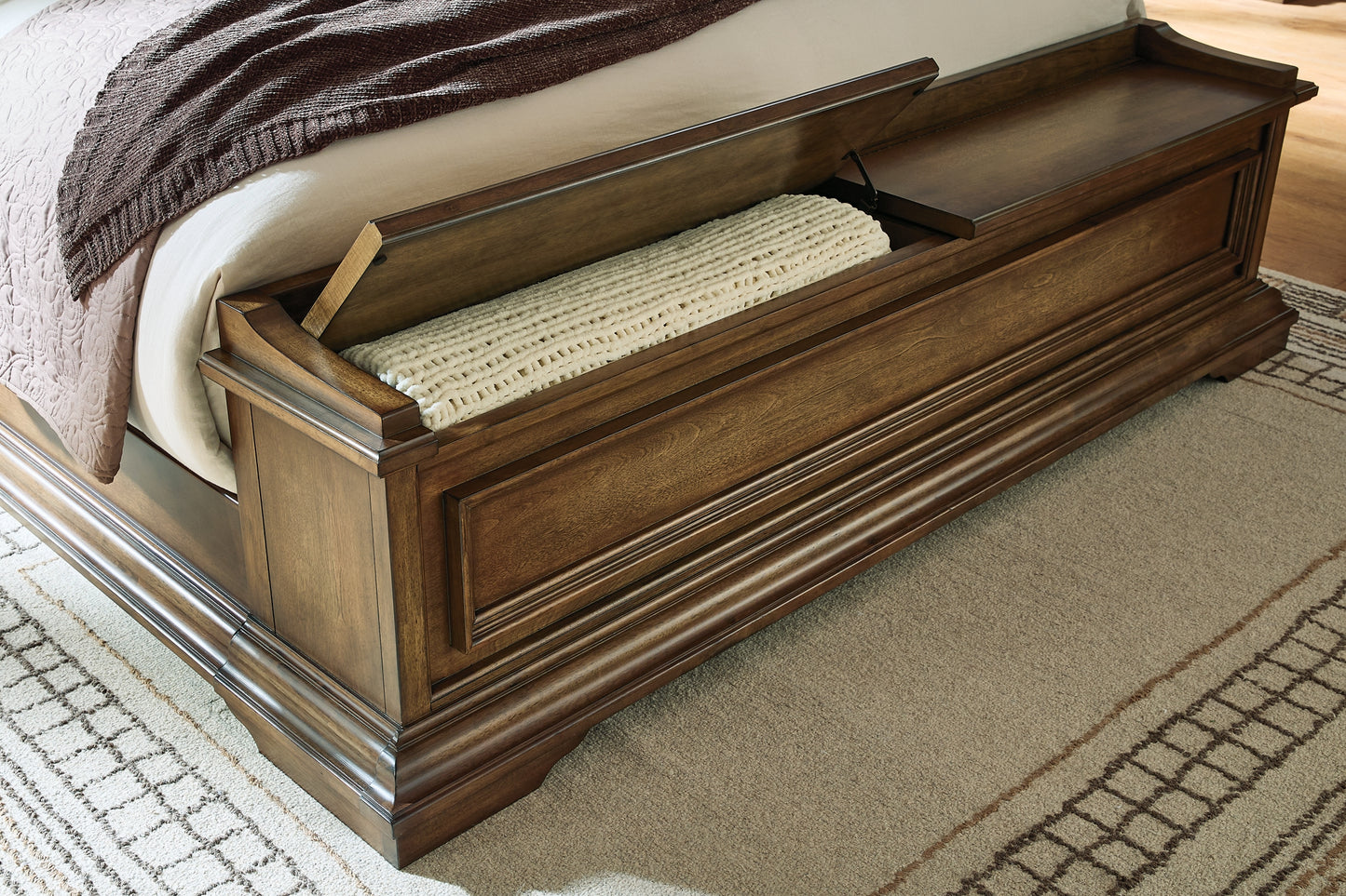 Frantanna California  Panel Storage Bed