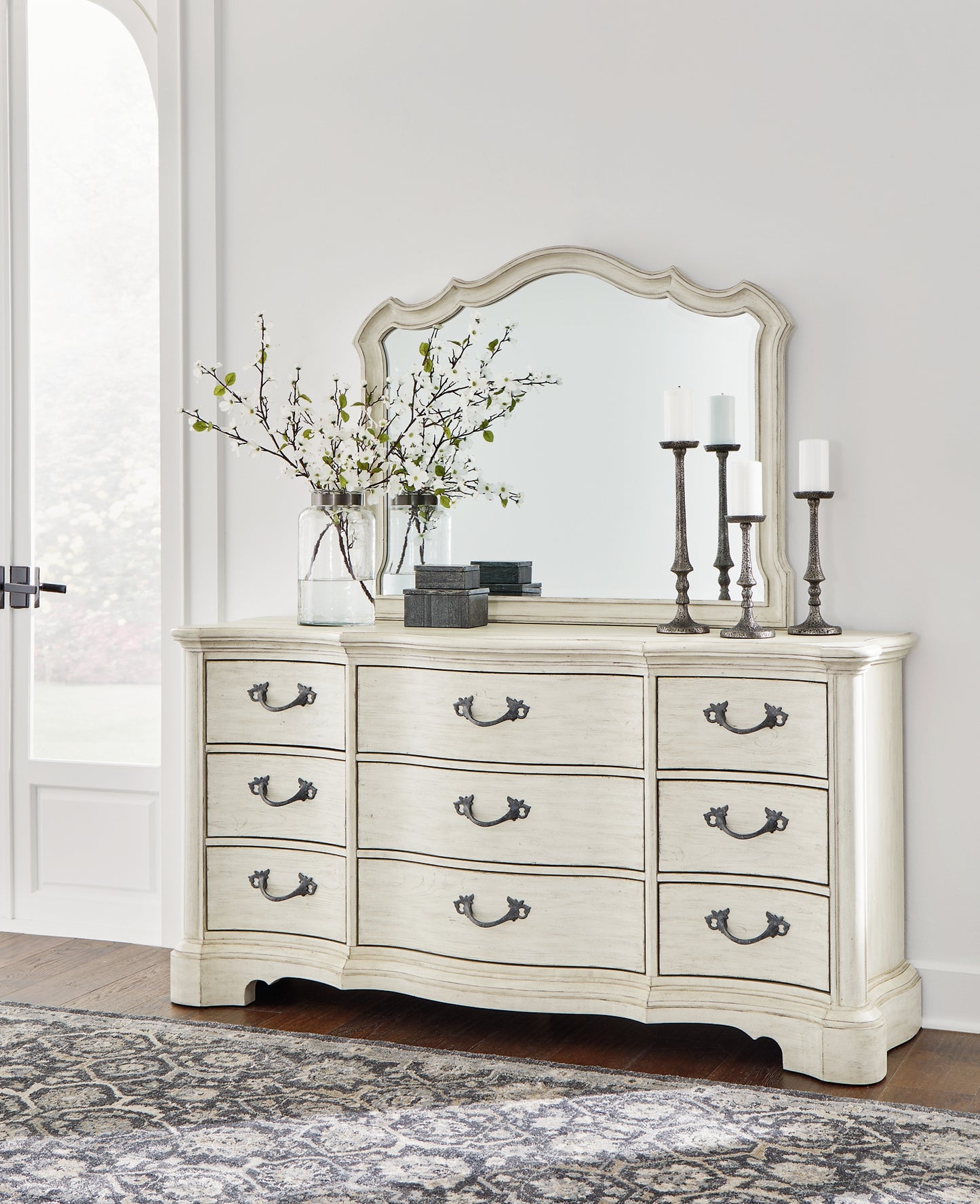 Arlendyne California  Upholstered Bed With Mirrored Dresser