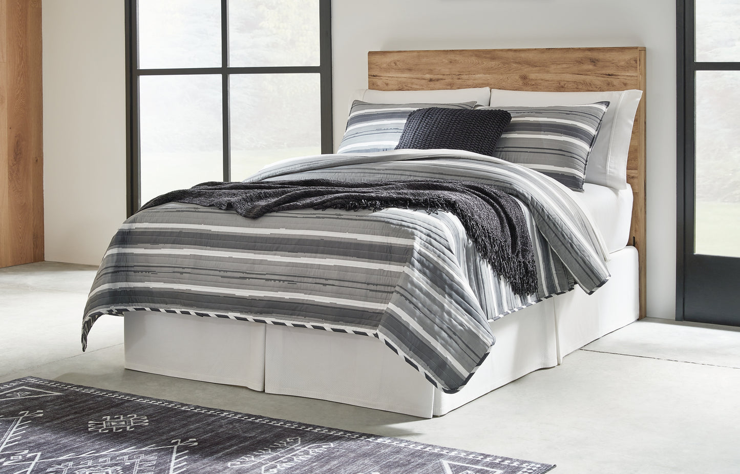 Hyanna  Panel Headboard With Mirrored Dresser, Chest And Nightstand