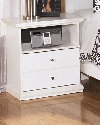 Bostwick Shoals  Panel Bed With Mirrored Dresser, Chest And Nightstand