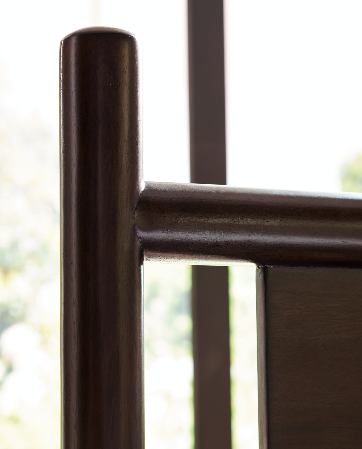 Dantenton California  Panel Bed