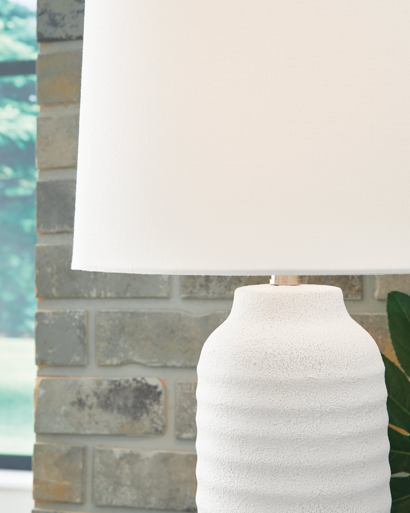 Vauville Poly Table Lamp (2/CN)