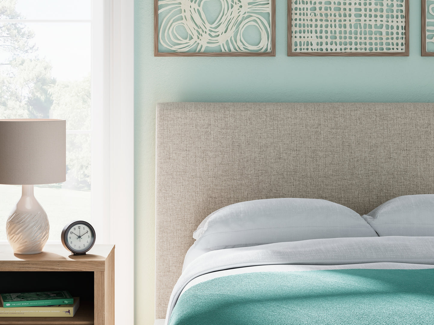 Cielden  Upholstered Bed With Roll Slats, Dresser, Mirror And Nightstand