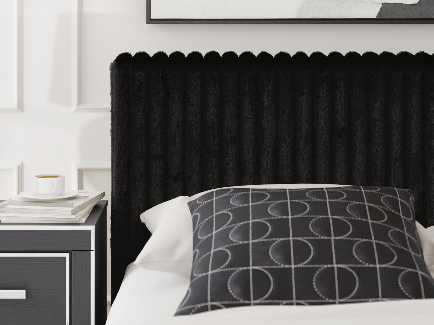 Zuraleus California  Upholstered Bed