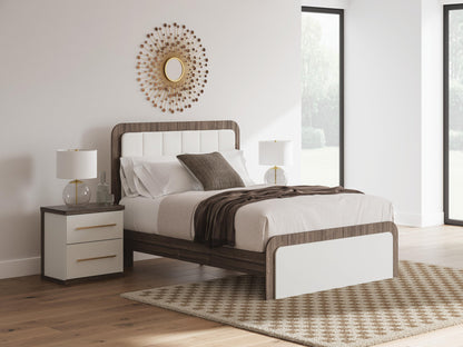 Kendanport  Upholstered Bed