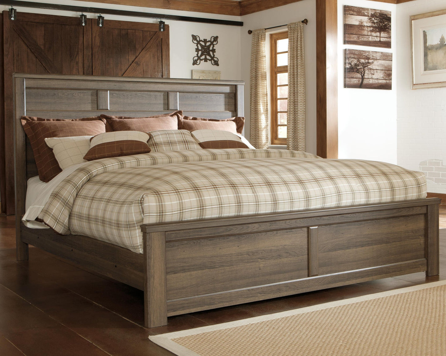 Juararo  Panel Bed With Mirrored Dresser, Chest And Nightstand