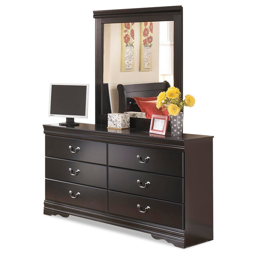 Huey Vineyard  Sleigh Bed With Mirrored Dresser And Nightstand