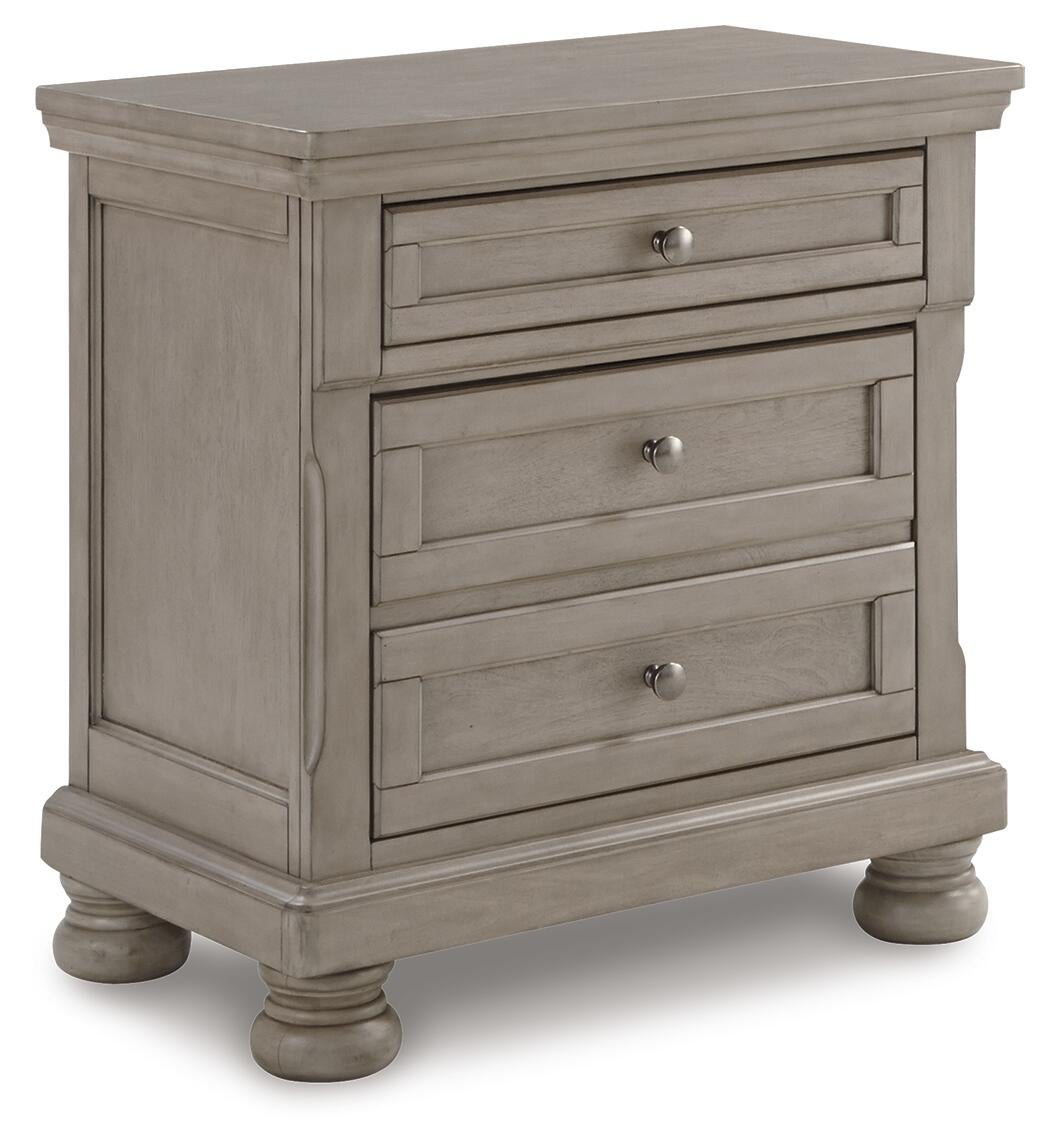 Lettner California  Panel Bed With Mirrored Dresser, Chest And Nightstand