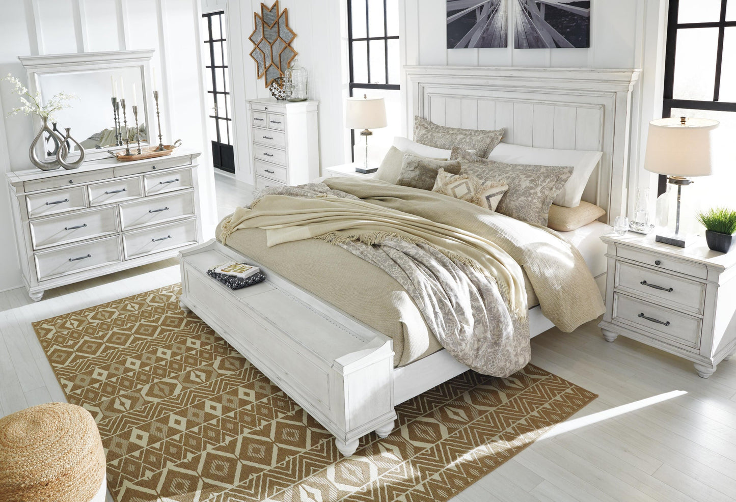 Kanwyn  Panel Bed With Storage With Mirrored Dresser, Chest And Nightstand