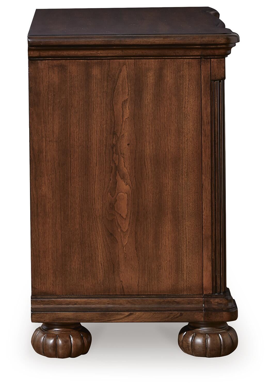 Lavinton California  Poster Bed, Dresser, Mirror, Chest And Nightstand