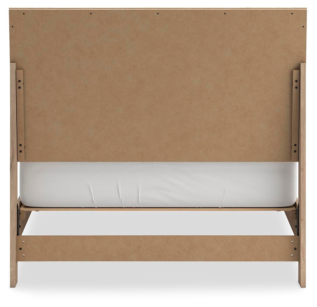 Cielden  Panel Bed With Mirrored Dresser And Nightstand