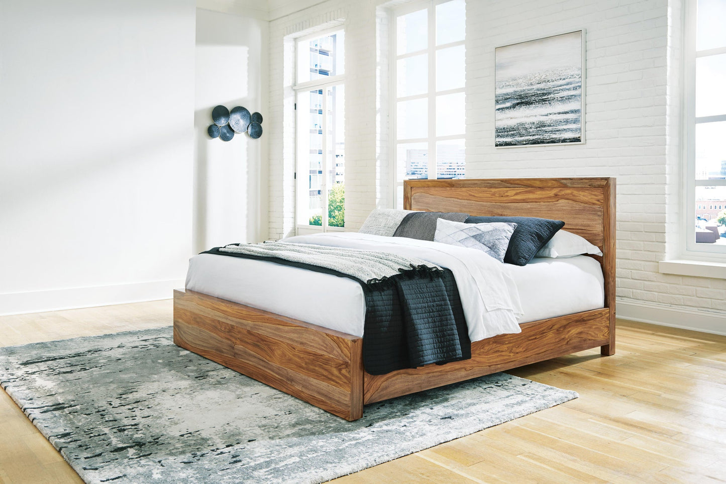 Dressonni  Panel Bed With Mirrored Dresser