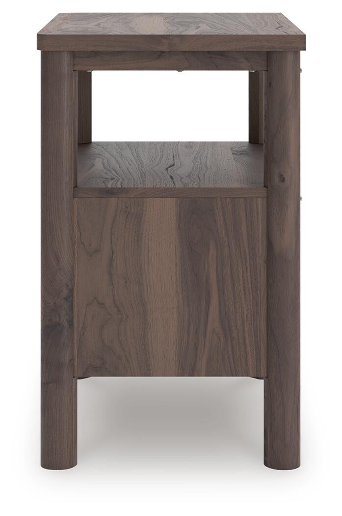 Pamytta  Panel Platform Bed, Dresser, Mirror And Nightstand