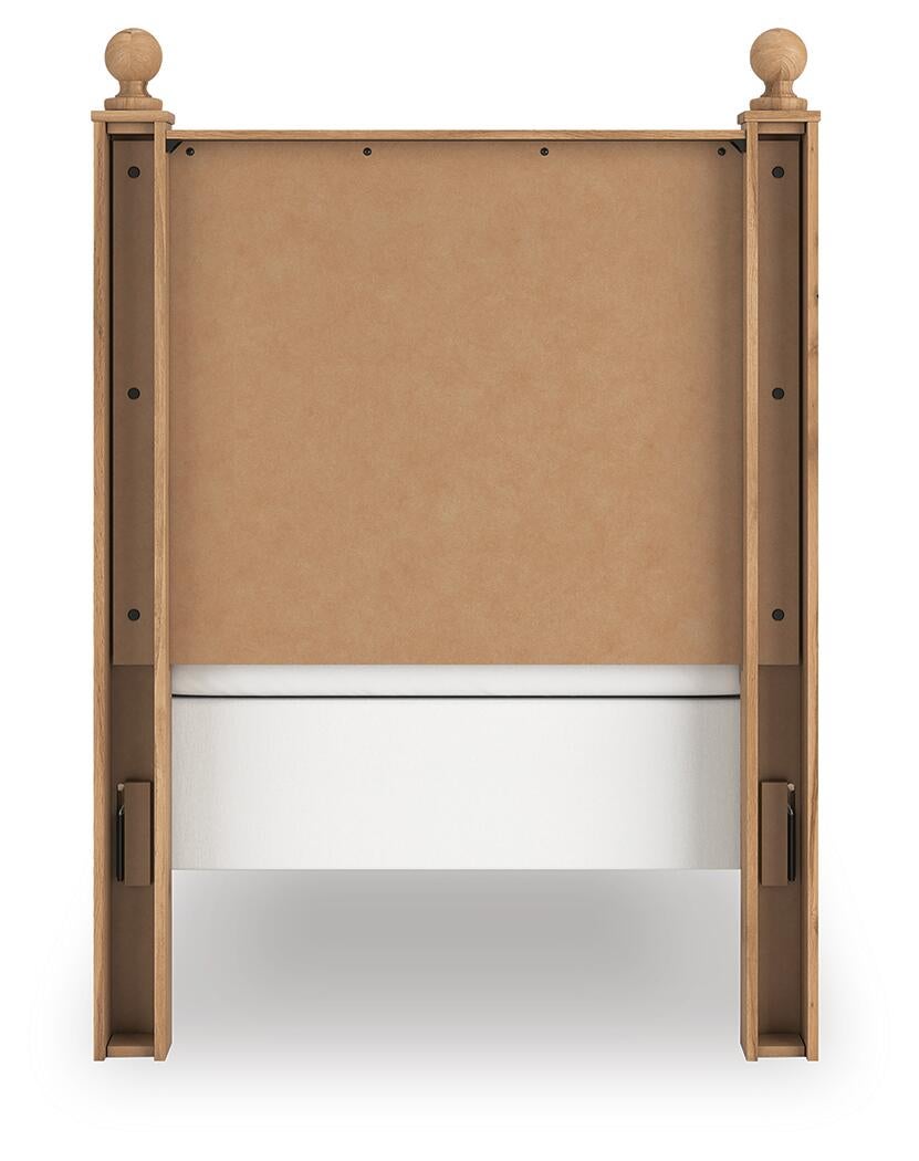 Aleaport  Panel Bed With Mirrored Dresser