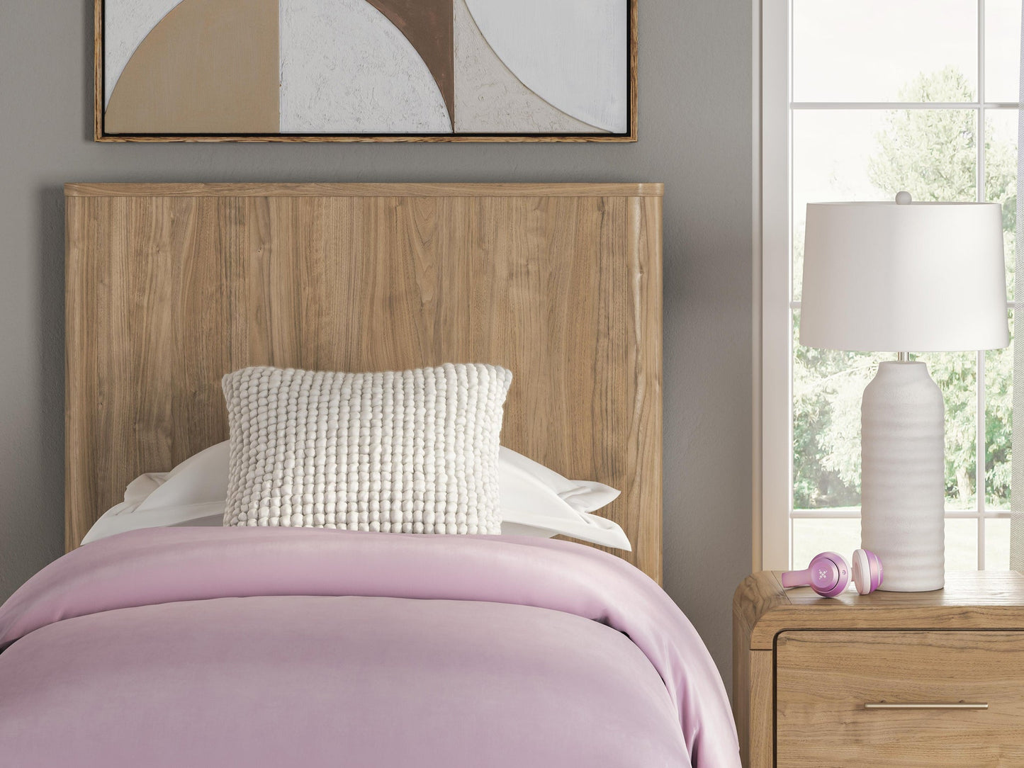 Gramburg  Panel Platform Bed