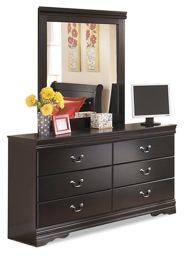 Huey Vineyard  Sleigh Bed With Mirrored Dresser, Chest And 2 Nightstands