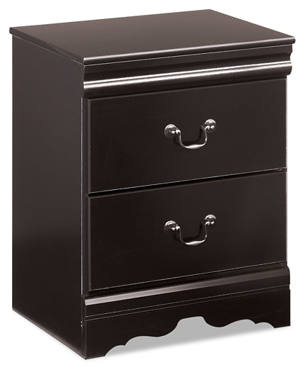 Huey Vineyard  Sleigh Bed With Mirrored Dresser, Chest And 2 Nightstands