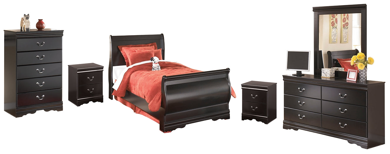 Huey Vineyard  Sleigh Bed With Mirrored Dresser, Chest And 2 Nightstands